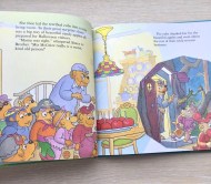 Stan & Jan Berenstain - The Berenstain Bears - Happy Halloween